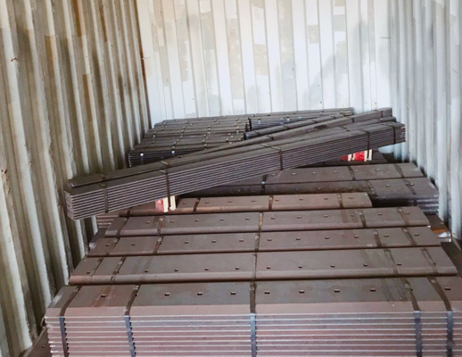 Lâmina de Corte para Carregadeira Bolt On DB16X150X1828