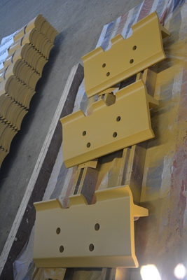 A trilha de Track Shoe Plate da máquina escavadora de HRC 25 acolchoa placas da trilha do passo da relação de D6R 203