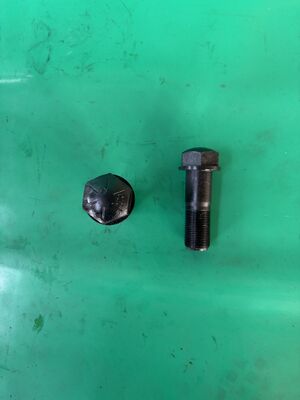 Parafuso de esteira de escavadeira M30X2X90 / Parafuso de esteira TBM30X2X90