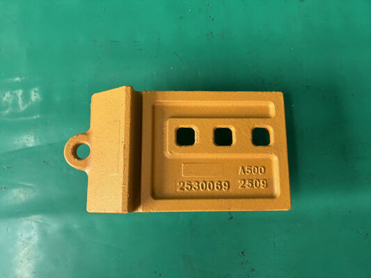 2530069 Extremidade de borda de meia flecha fundida 3 furos 966G 966H 966M 972G